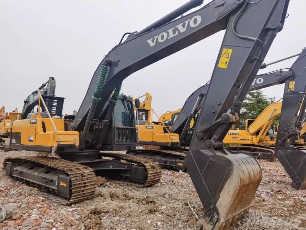 Volvo EC210D Gravemaskiner på larvebånd