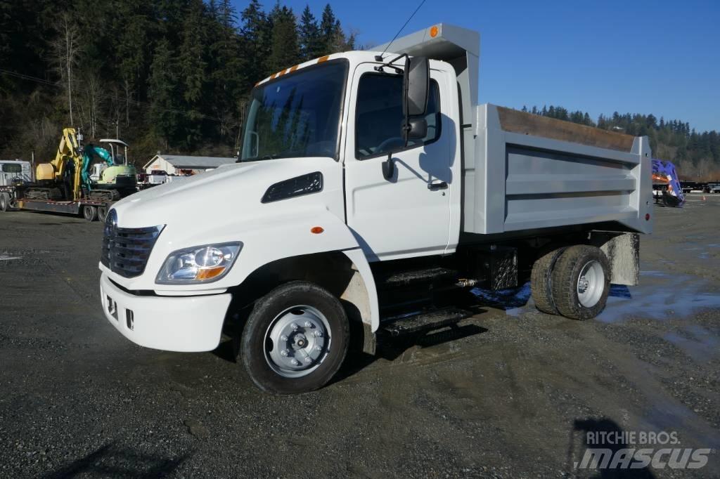 Hino 258 LP Lastbiler med tip