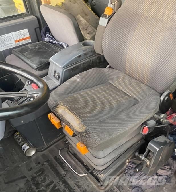 Komatsu HD 405-7 Knækstyrede dumpere