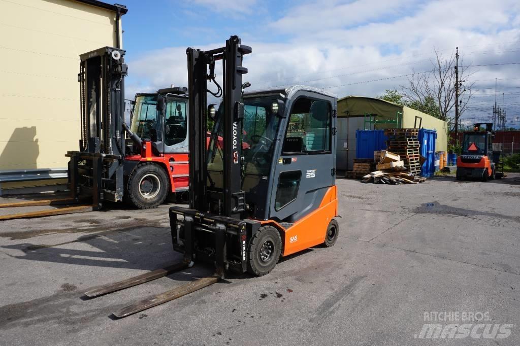 Toyota 8FBMKT25 El gaffeltrucks