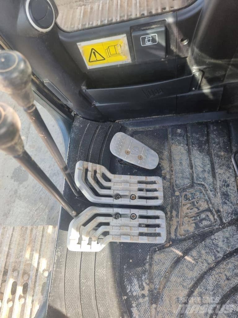 JCB 210 LC Gravemaskiner på larvebånd