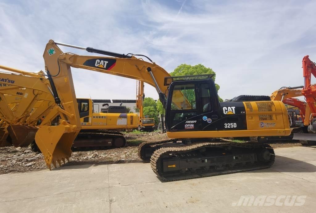 CAT 325 D Gravemaskiner på larvebånd