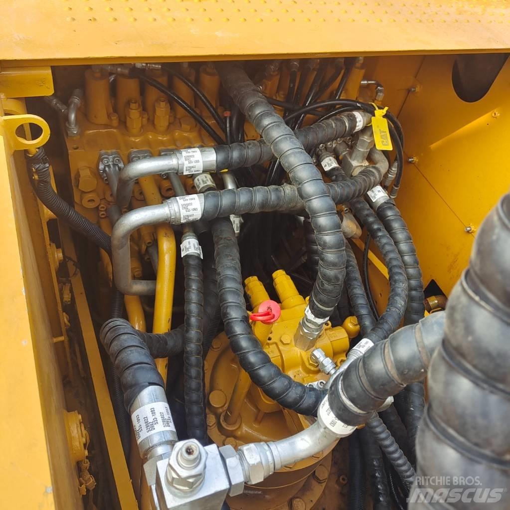 CAT 320D Gravemaskiner på larvebånd