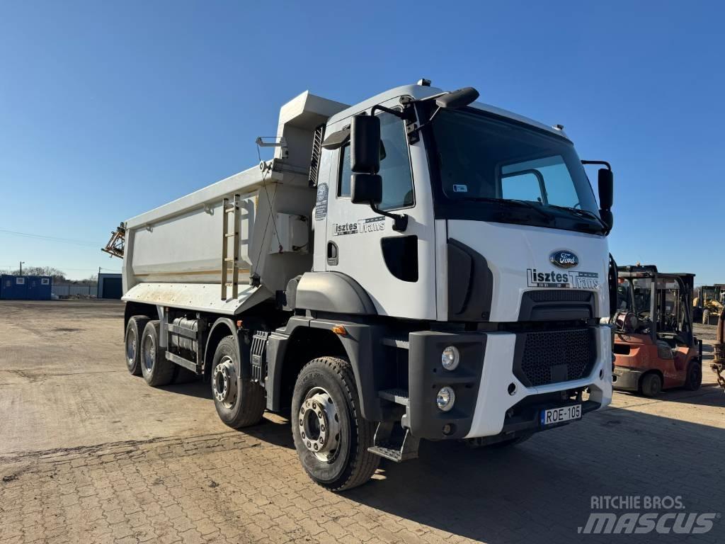 Ford Cargo Lastbiler med tip