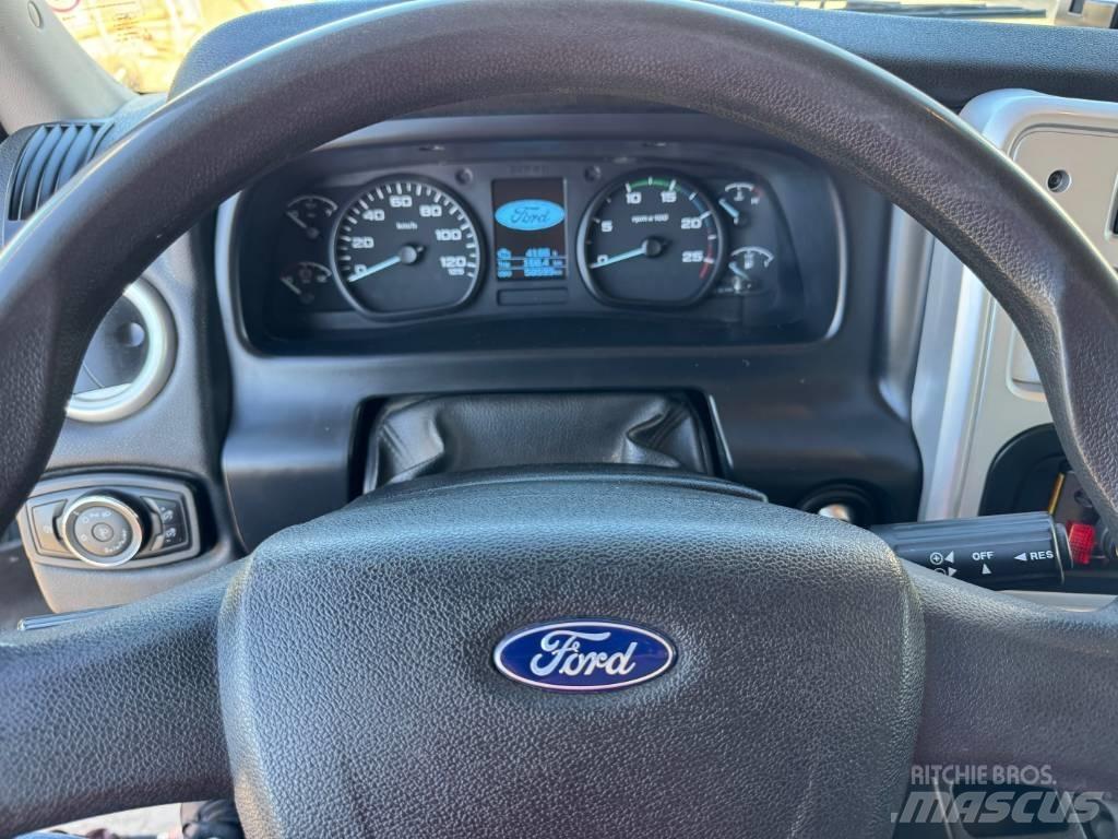 Ford Cargo Lastbiler med tip