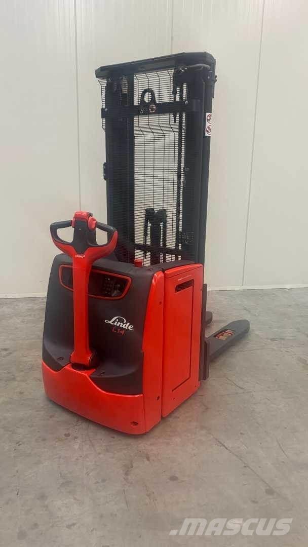 Linde L14 Selvkørende stablere