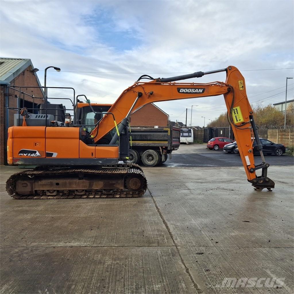 Doosan DX140LC Gravemaskiner på larvebånd