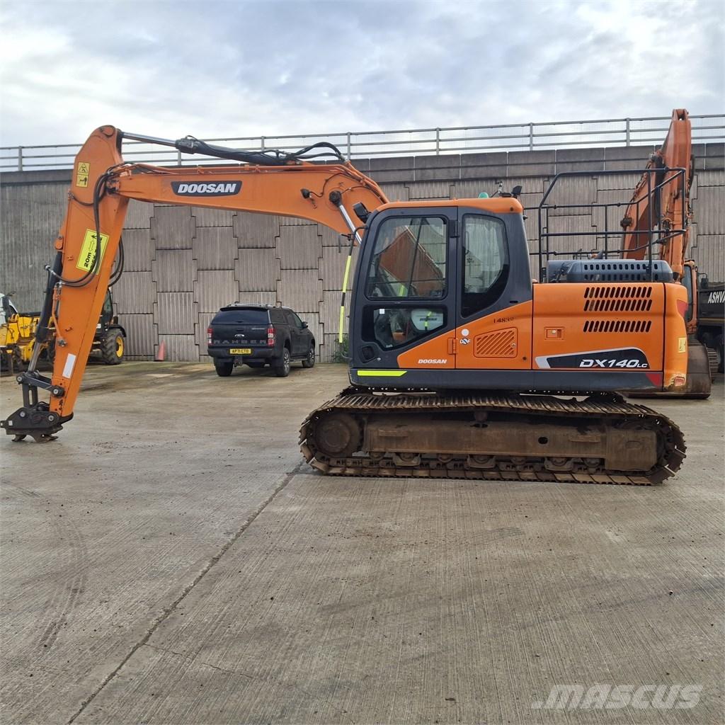 Doosan DX140LC Gravemaskiner på larvebånd