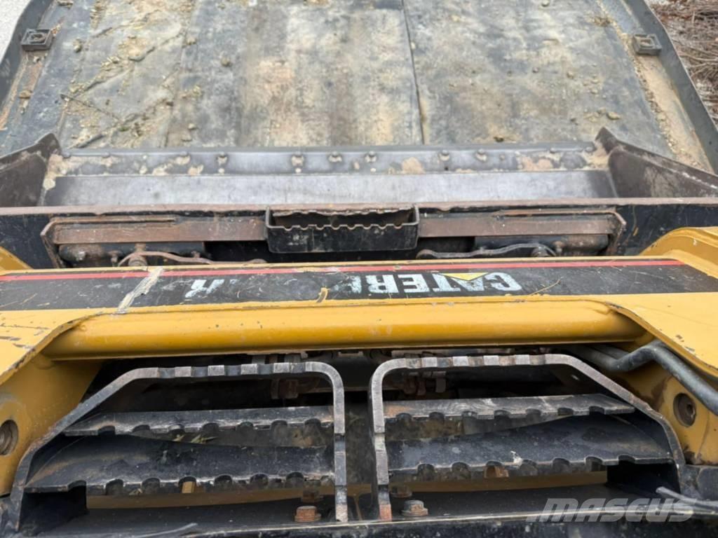 CAT 216 Minilæsser - skridstyret