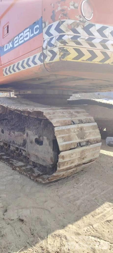Doosan DX 225LC Gravemaskiner på larvebånd