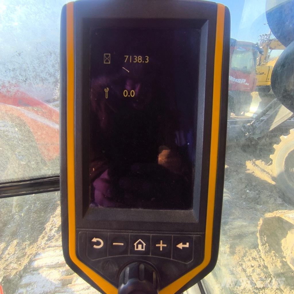 JCB JS 300 Gravemaskiner på larvebånd