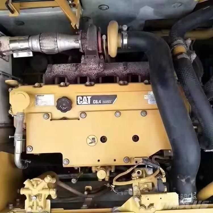 CAT 325 D Gravemaskiner på larvebånd