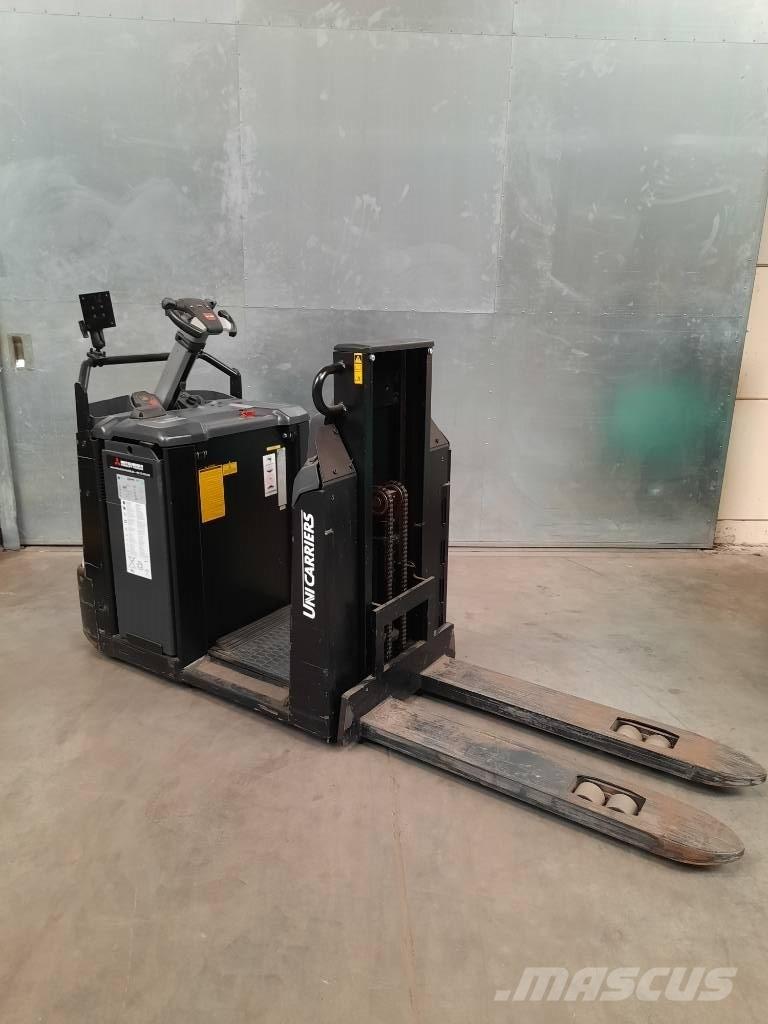 UniCarriers OEP120 Plukketruck, lav
