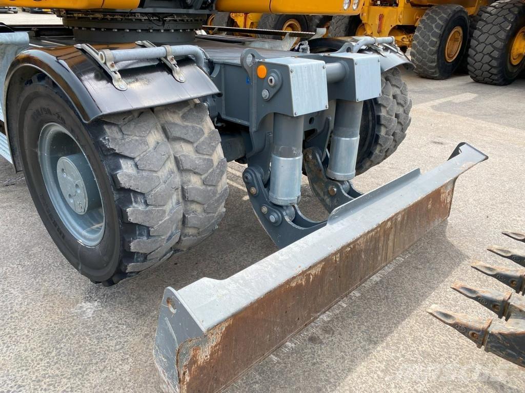 Liebherr A914 NVT Gravemaskiner på hjul