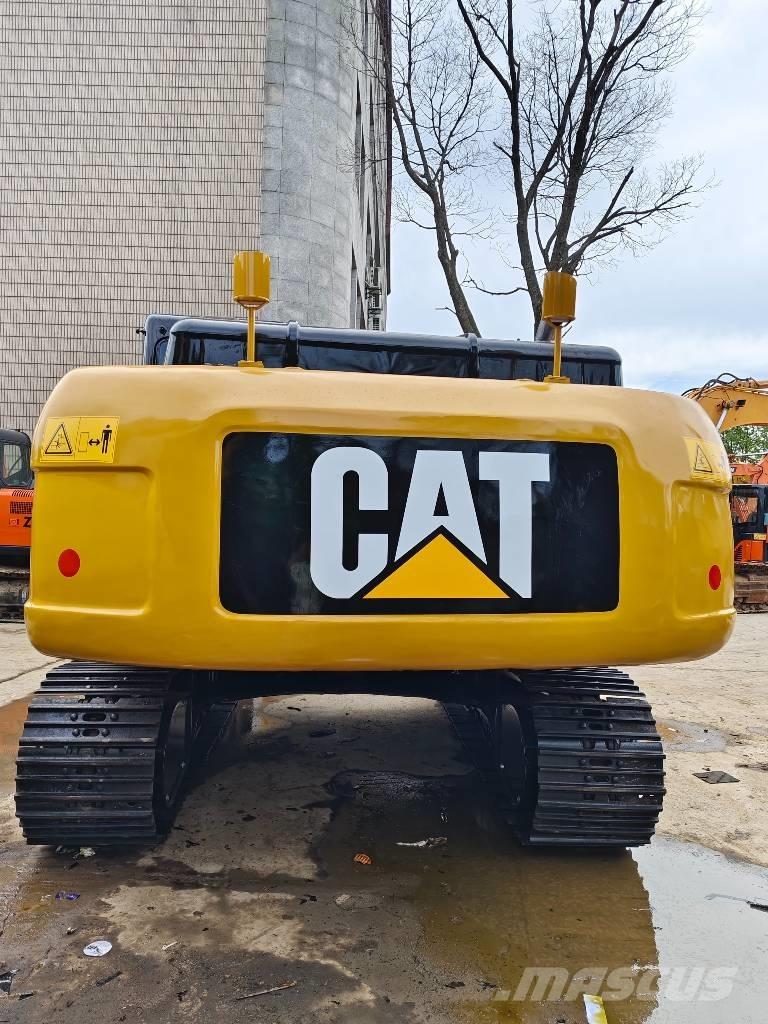 CAT 330D2L Gravemaskiner på larvebånd