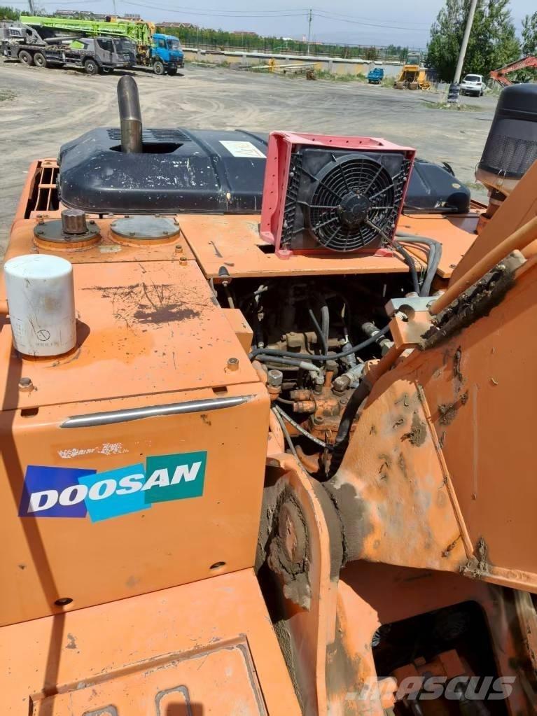 Doosan DH210W-7 Gravemaskiner på hjul