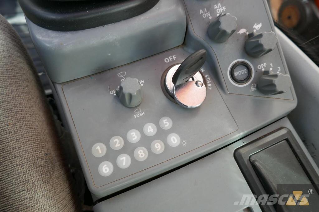 Hitachi ZX300LC-6 Gravemaskiner på larvebånd