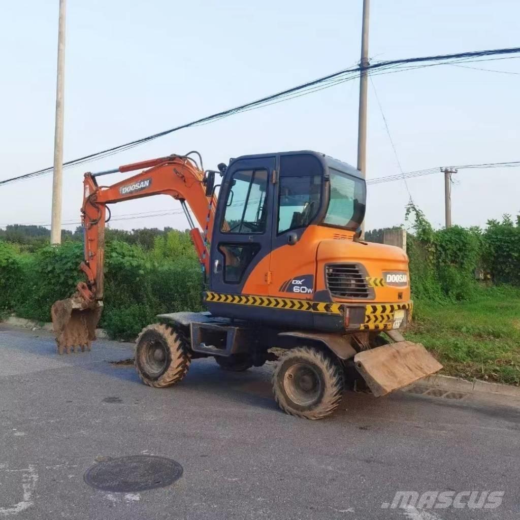 Doosan DX60W Gravemaskiner på hjul