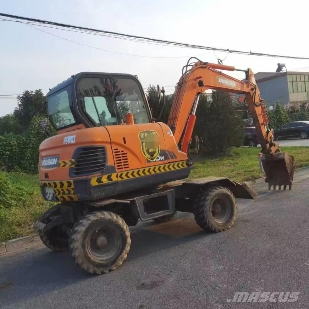 Doosan DX60W Gravemaskiner på hjul