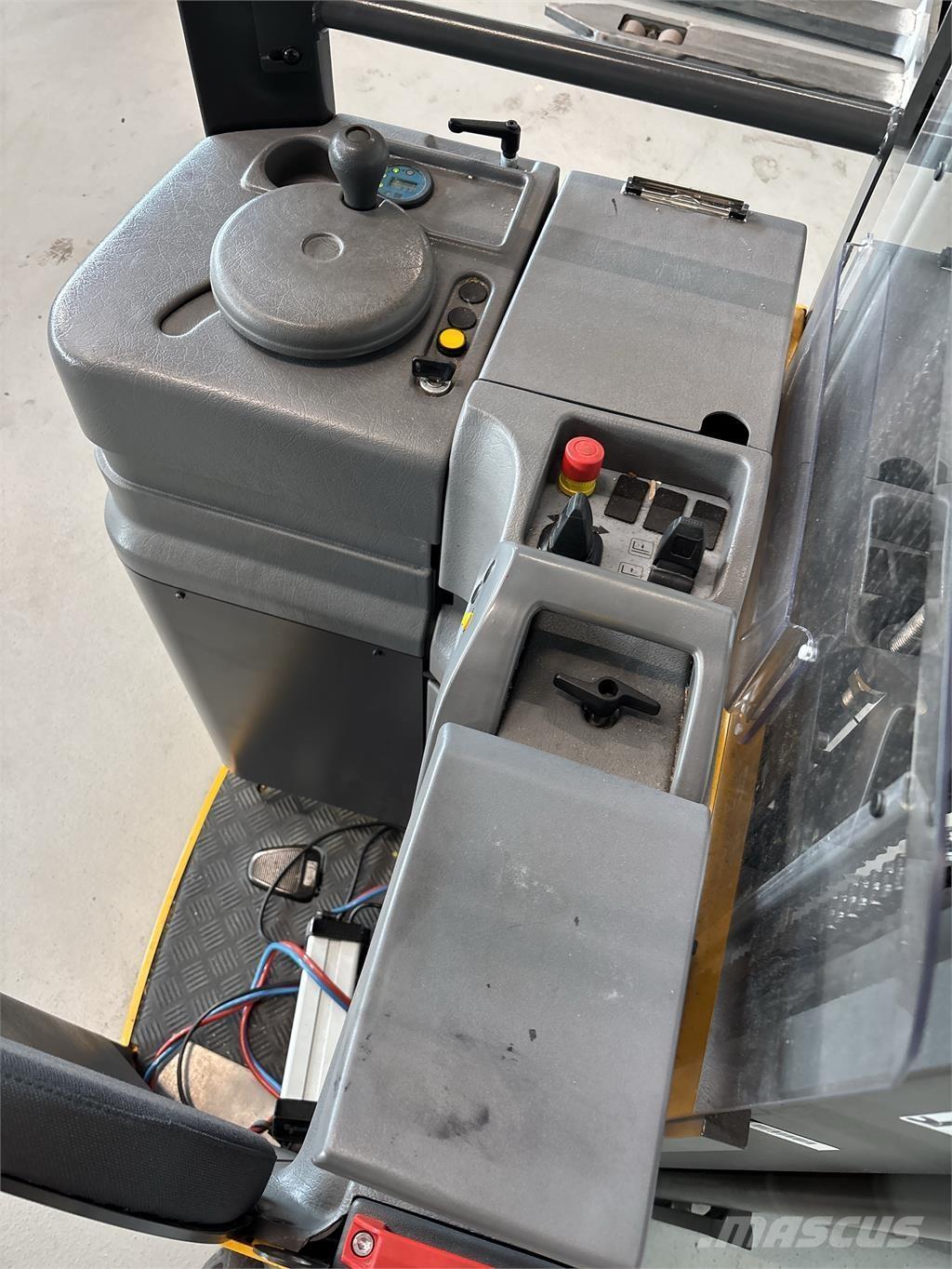 Atlet A160 Selvkørende stablere