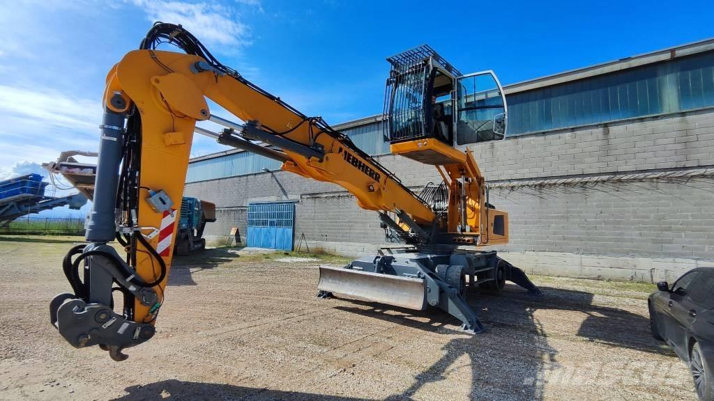 Liebherr LH 30 M Materialehåndteringsmaskiner