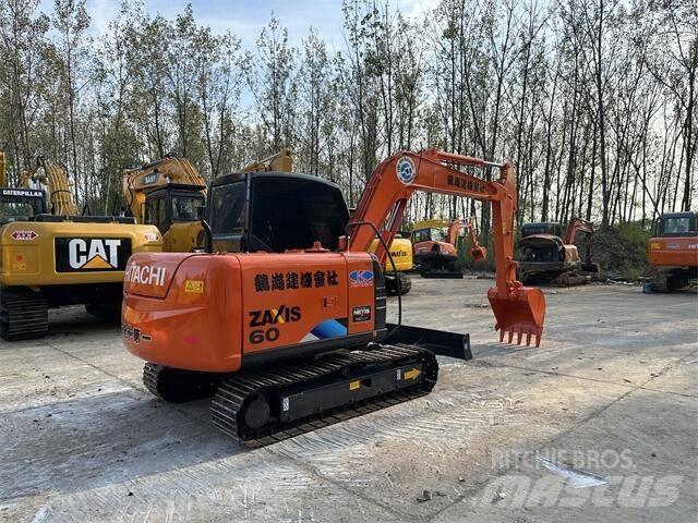 Hitachi ZX60 Gravemaskiner på larvebånd
