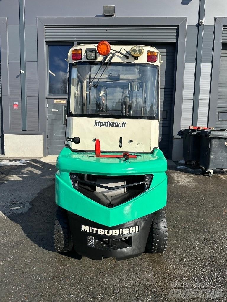 Mitsubishi FD25N Diesel gaffeltrucks