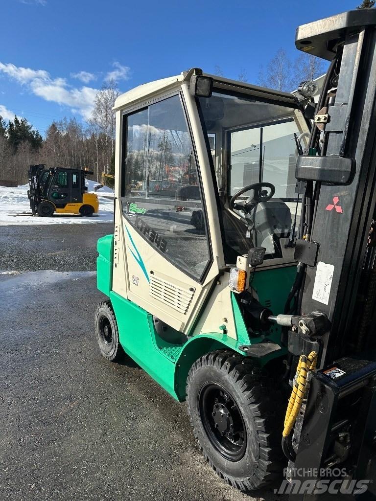 Mitsubishi FD25N Diesel gaffeltrucks