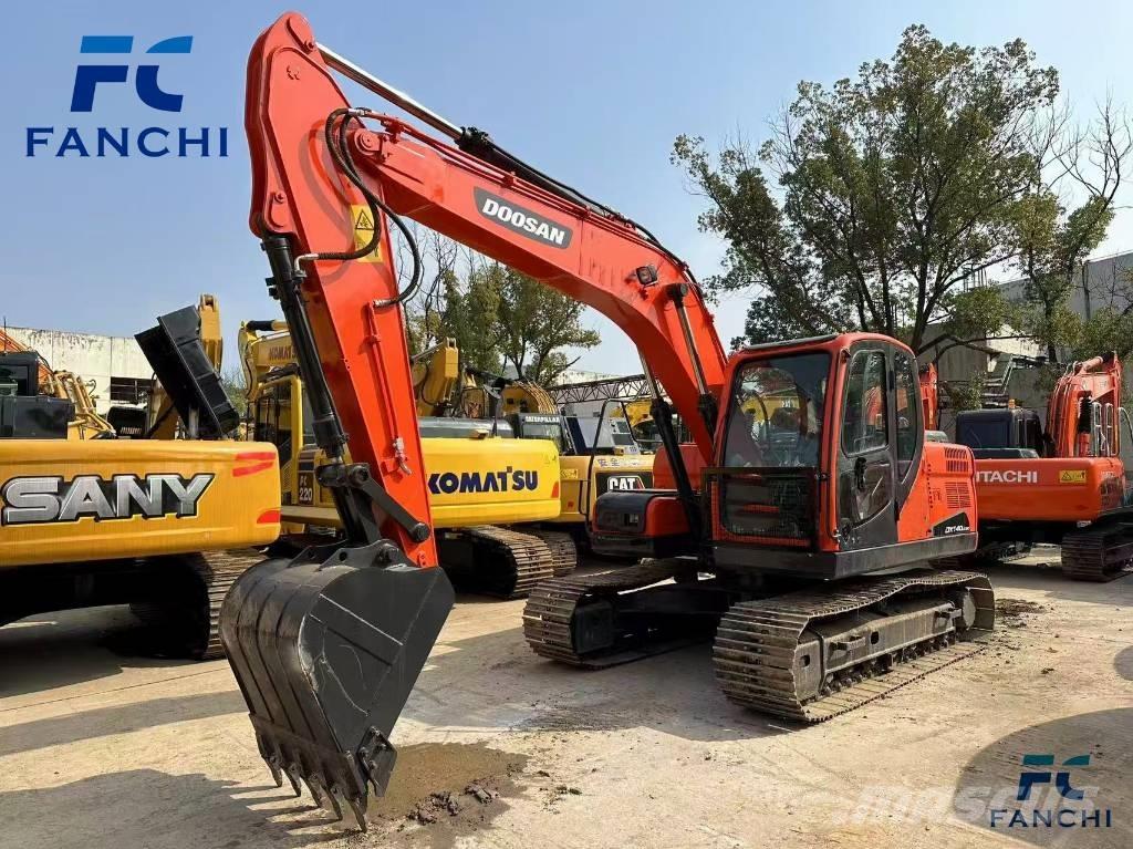 Doosan DX 140 LC Gravemaskiner på larvebånd