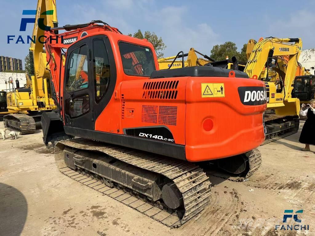 Doosan DX 140 LC Gravemaskiner på larvebånd