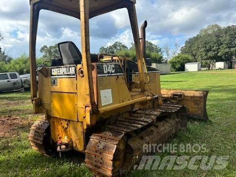 CAT D 4 C Bulldozer på larvebånd