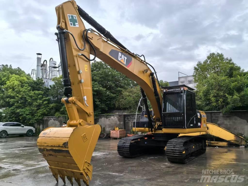 CAT 320D2 Midi-gravemaskiner 7t - 12t