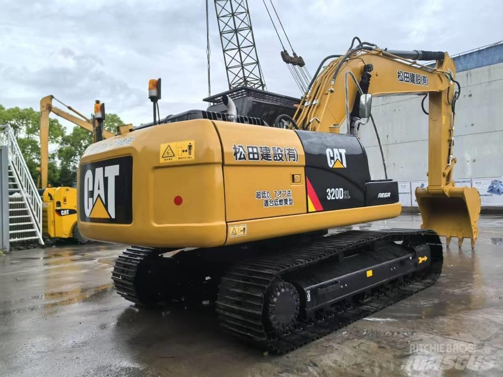 CAT 320D2 Midi-gravemaskiner 7t - 12t