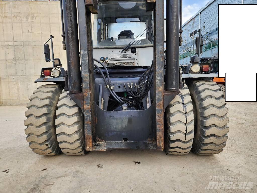 Kalmar DCE 330-12 Diesel gaffeltrucks
