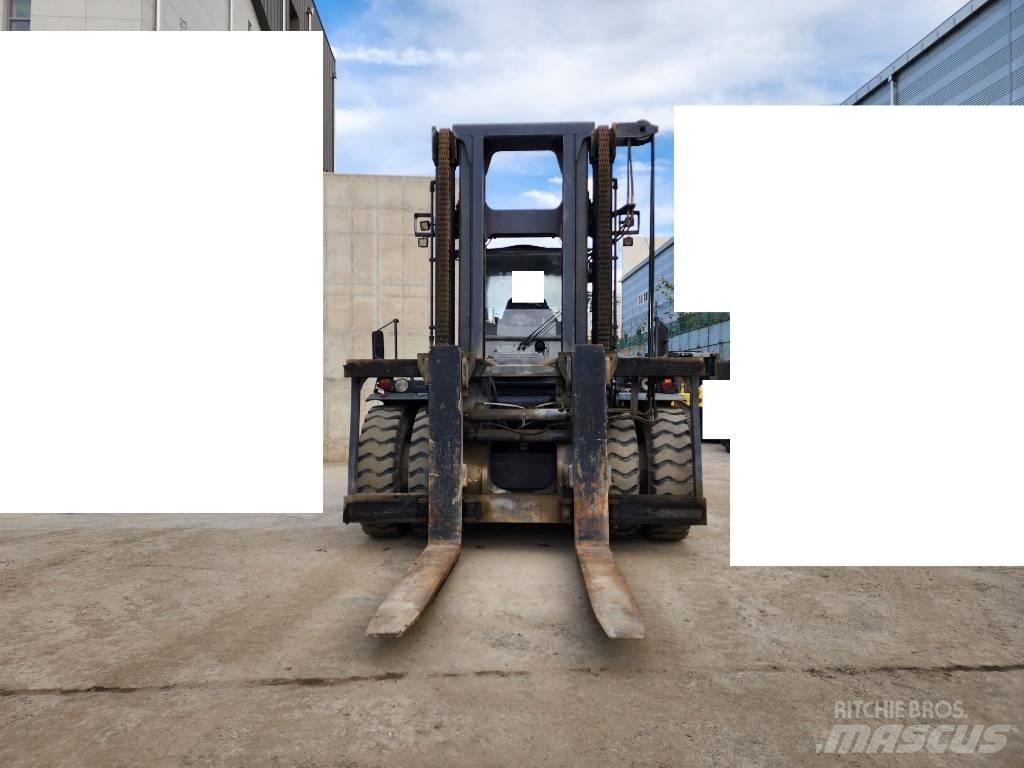 Kalmar DCE 330-12 Diesel gaffeltrucks