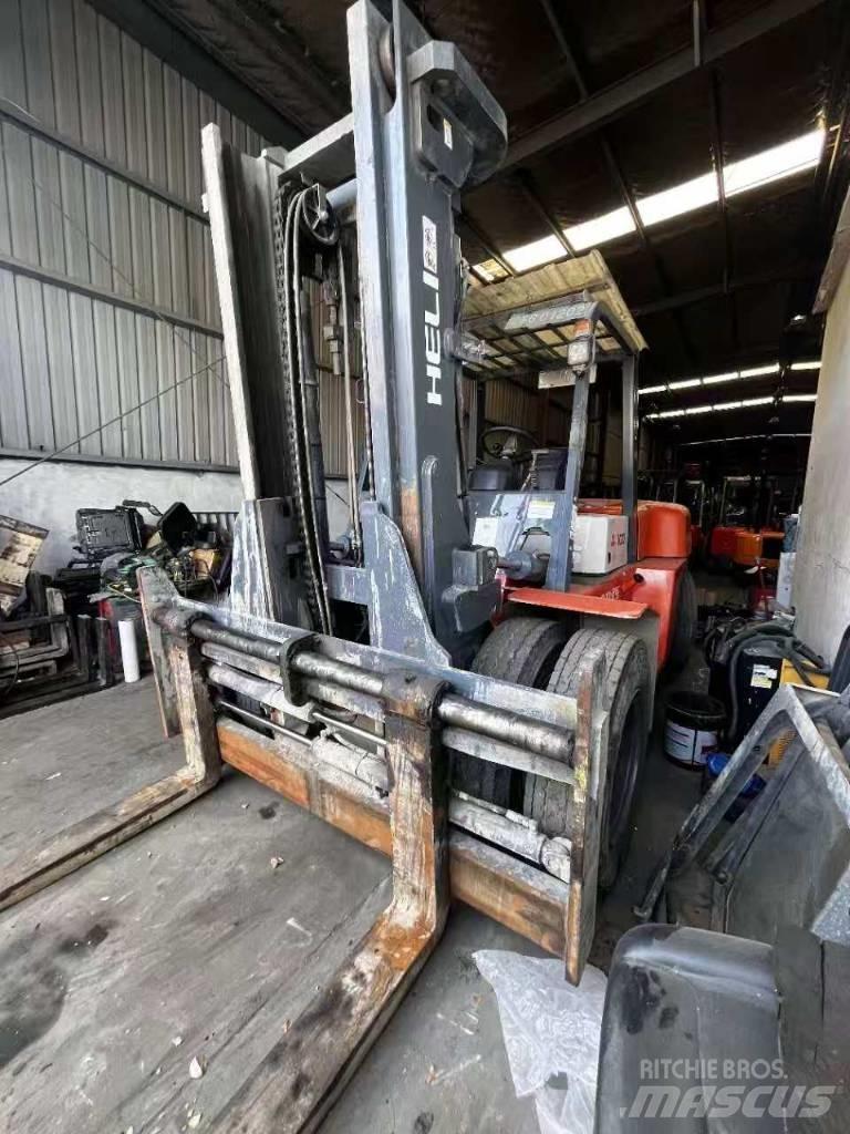 Heli CPCD 100 Diesel gaffeltrucks