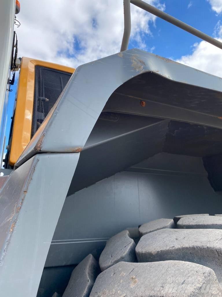 Liebherr L 586 Læssemaskiner på hjul