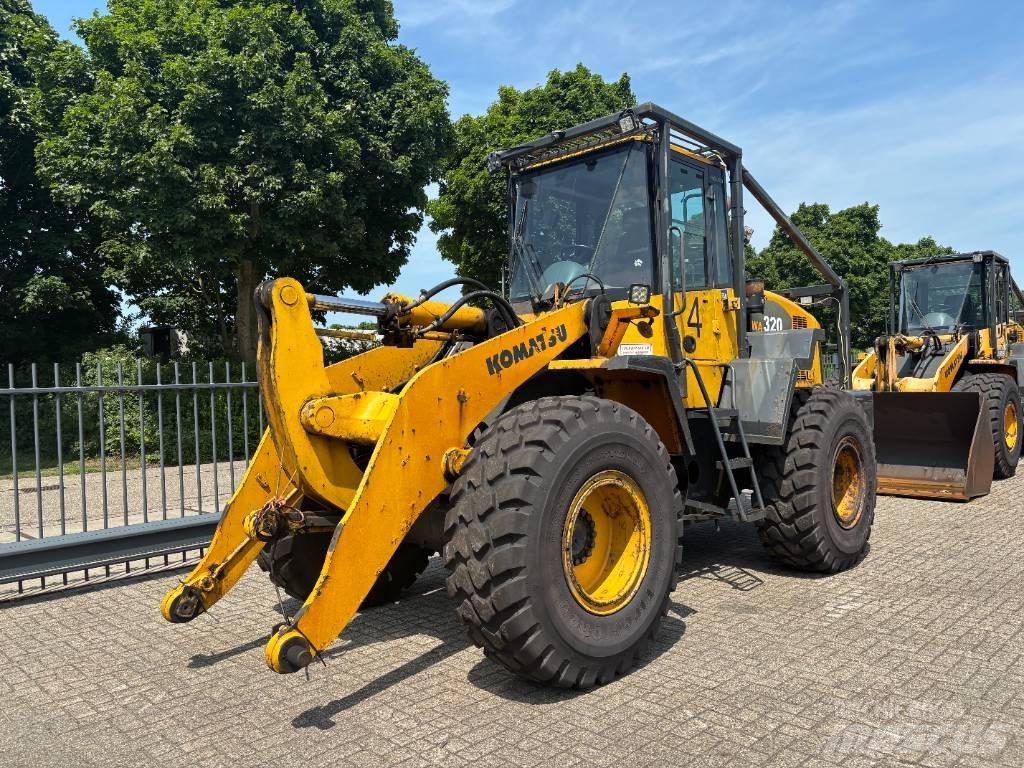 Komatsu WA 320-5 Læssemaskiner på hjul