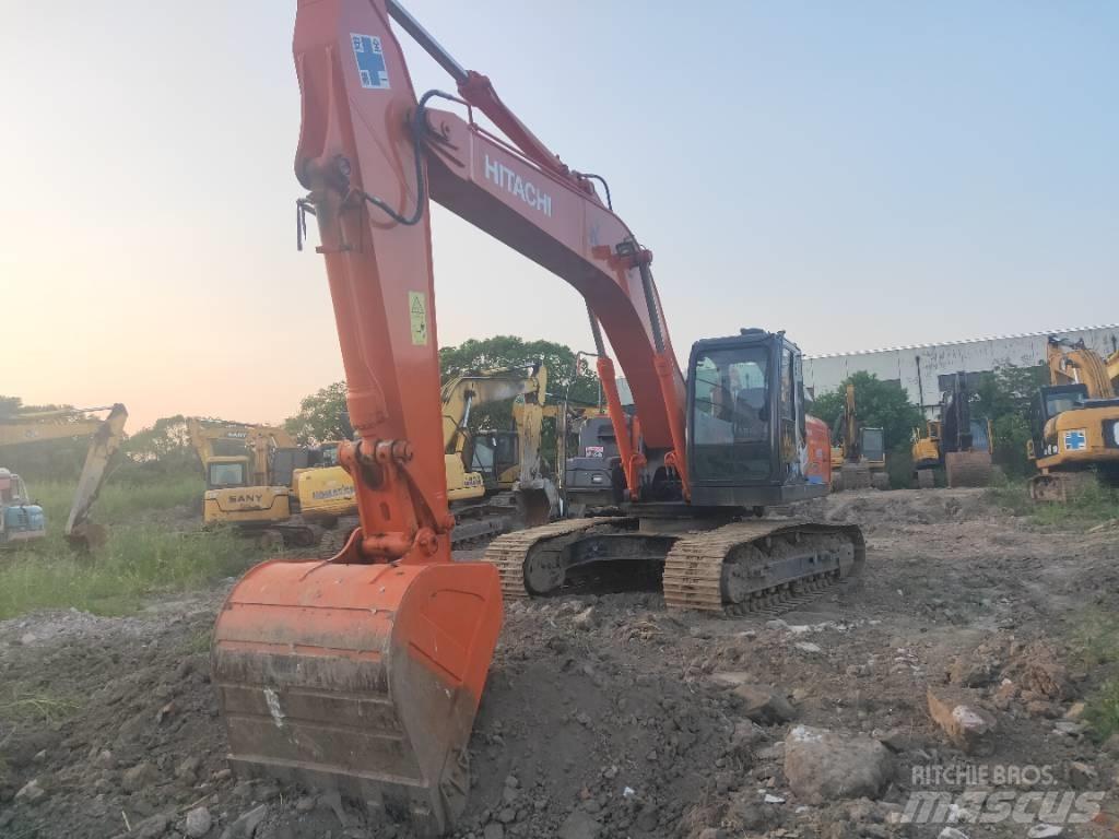 Hitachi ZX 210 Gravemaskiner på larvebånd