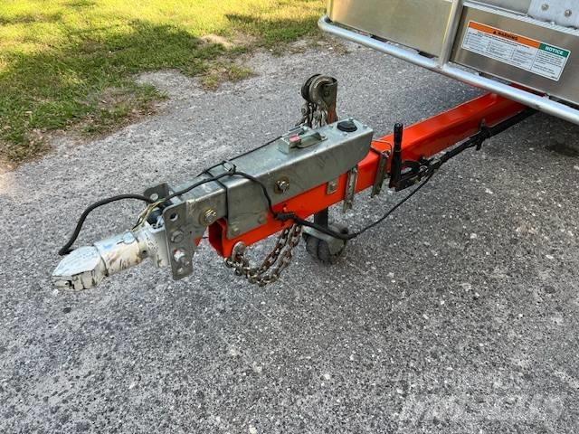 JLG T 350 Trailermonterede lifte