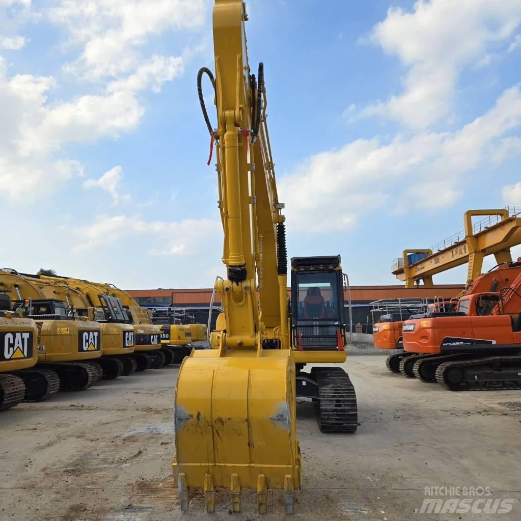 Komatsu PC 200-8 Gravemaskiner på larvebånd