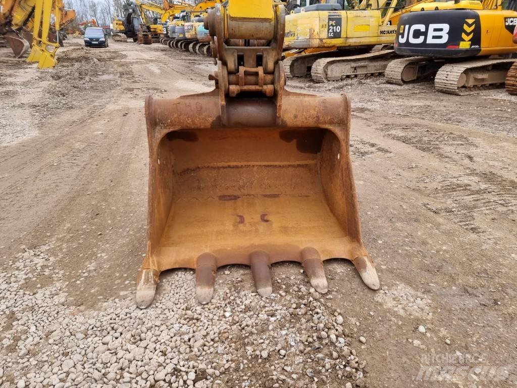 JCB JS 220 LC Gravemaskiner på larvebånd