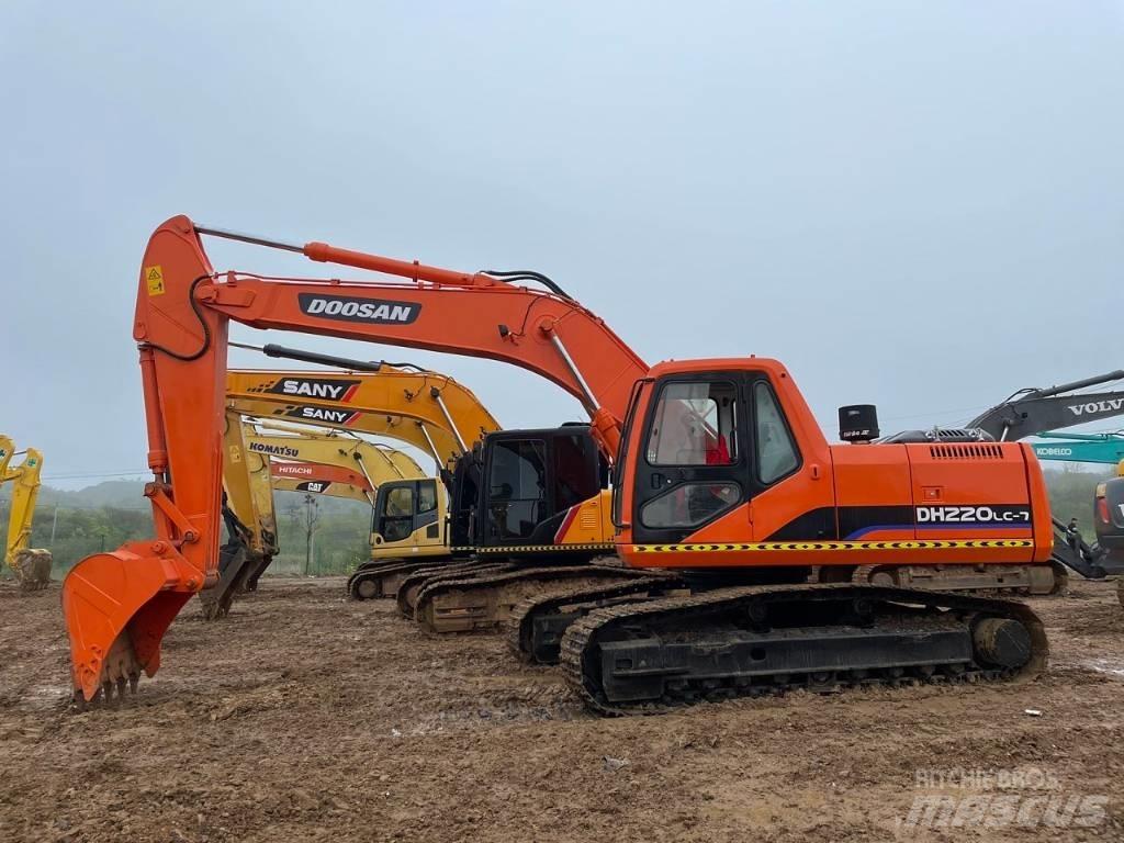Doosan DH 220 Gravemaskiner på larvebånd