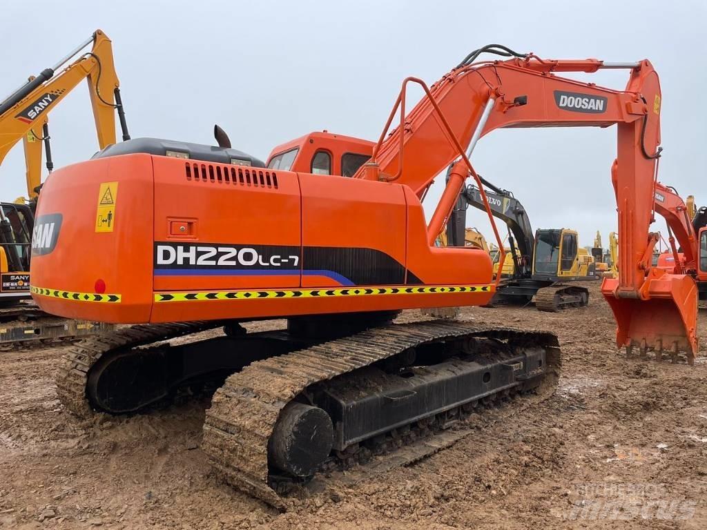 Doosan DH 220 Gravemaskiner på larvebånd