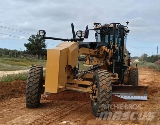 CAT 140 M Vejhøvle / Gradere