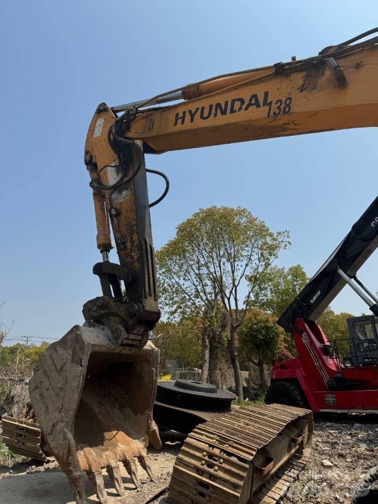 Hyundai R 150 W-9 Gravemaskiner på hjul