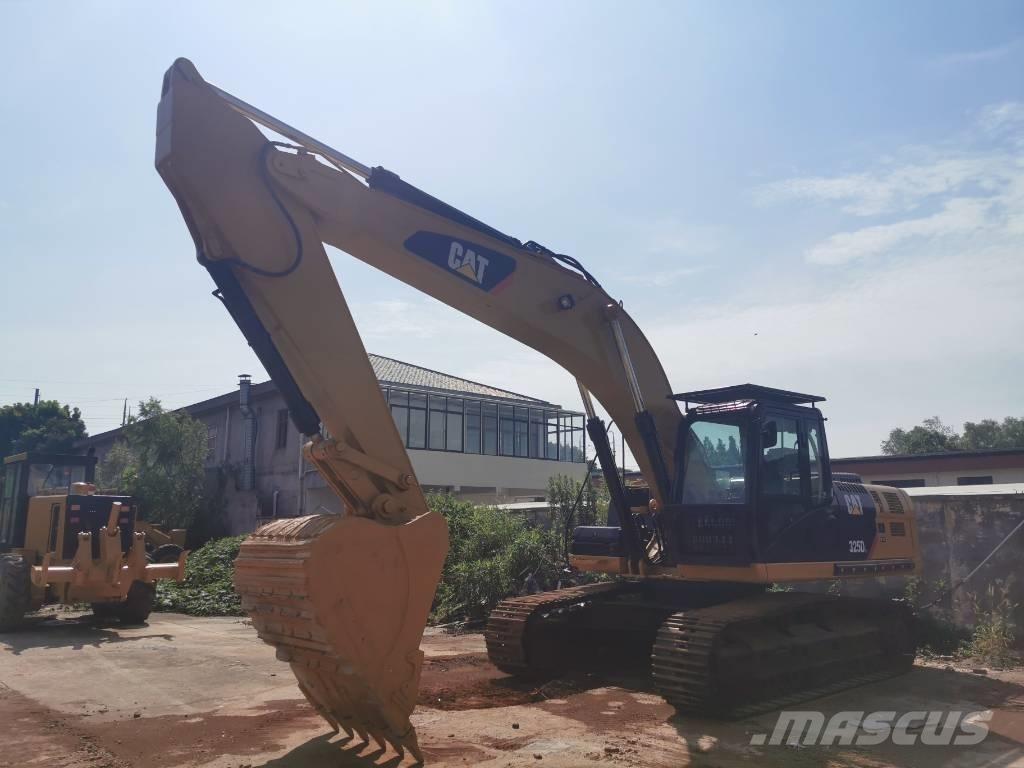 CAT 325DL Gravemaskiner på larvebånd