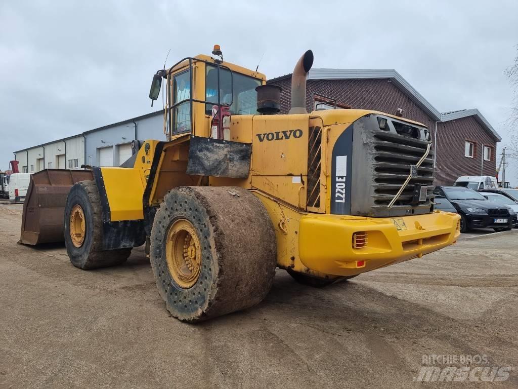 Volvo L 220 E Læssemaskiner på hjul