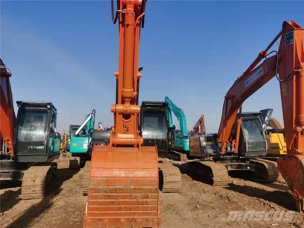 Hitachi ZX210 Gravemaskiner på larvebånd