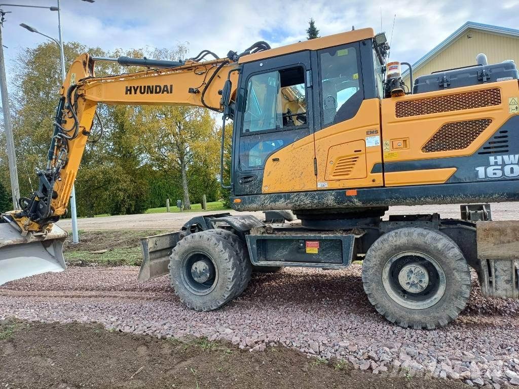Hyundai HW 160 2pc Gravemaskiner på hjul